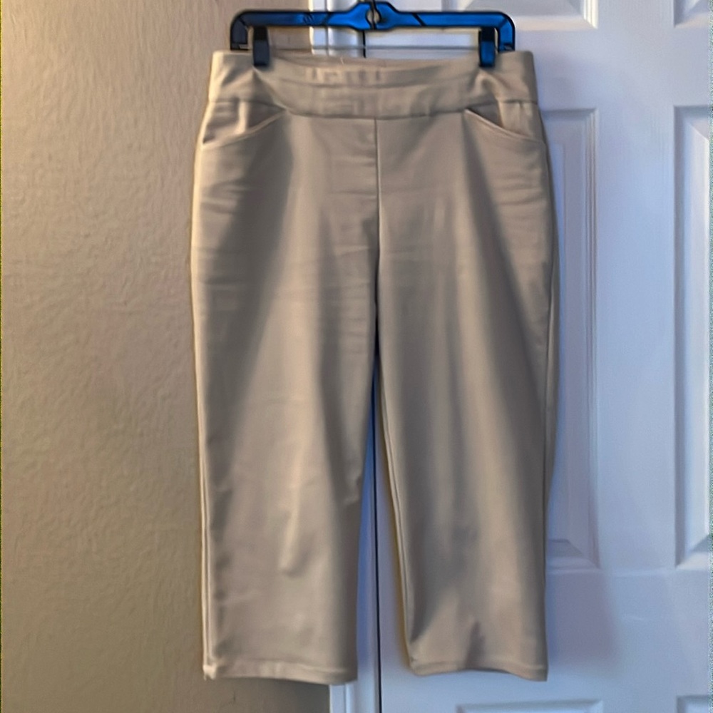 Croft & Barrow stretch capri tan